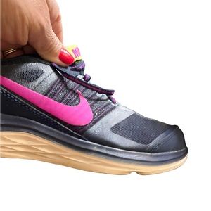 Nike 8 1/2 women shoes